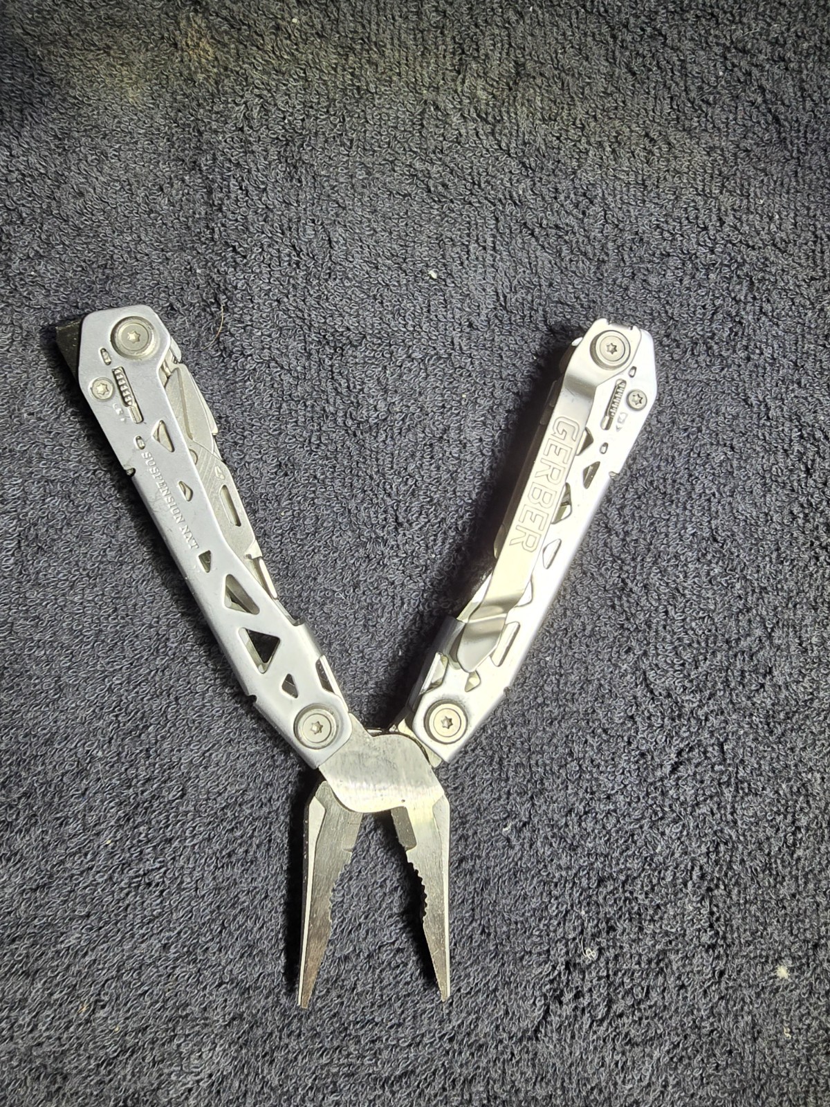**Free Shipping!** Gerber 15 in 1 Multi-Tool with Pocket Clip