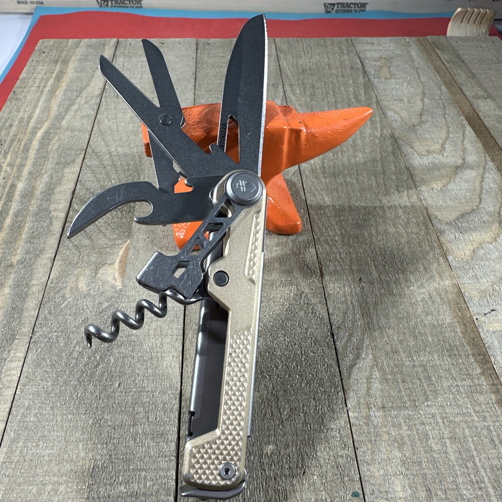 GERBER ARMBAR CORK GOLD MULTI TOOL & KNIFE 3.5 In Bade” Nice Condition