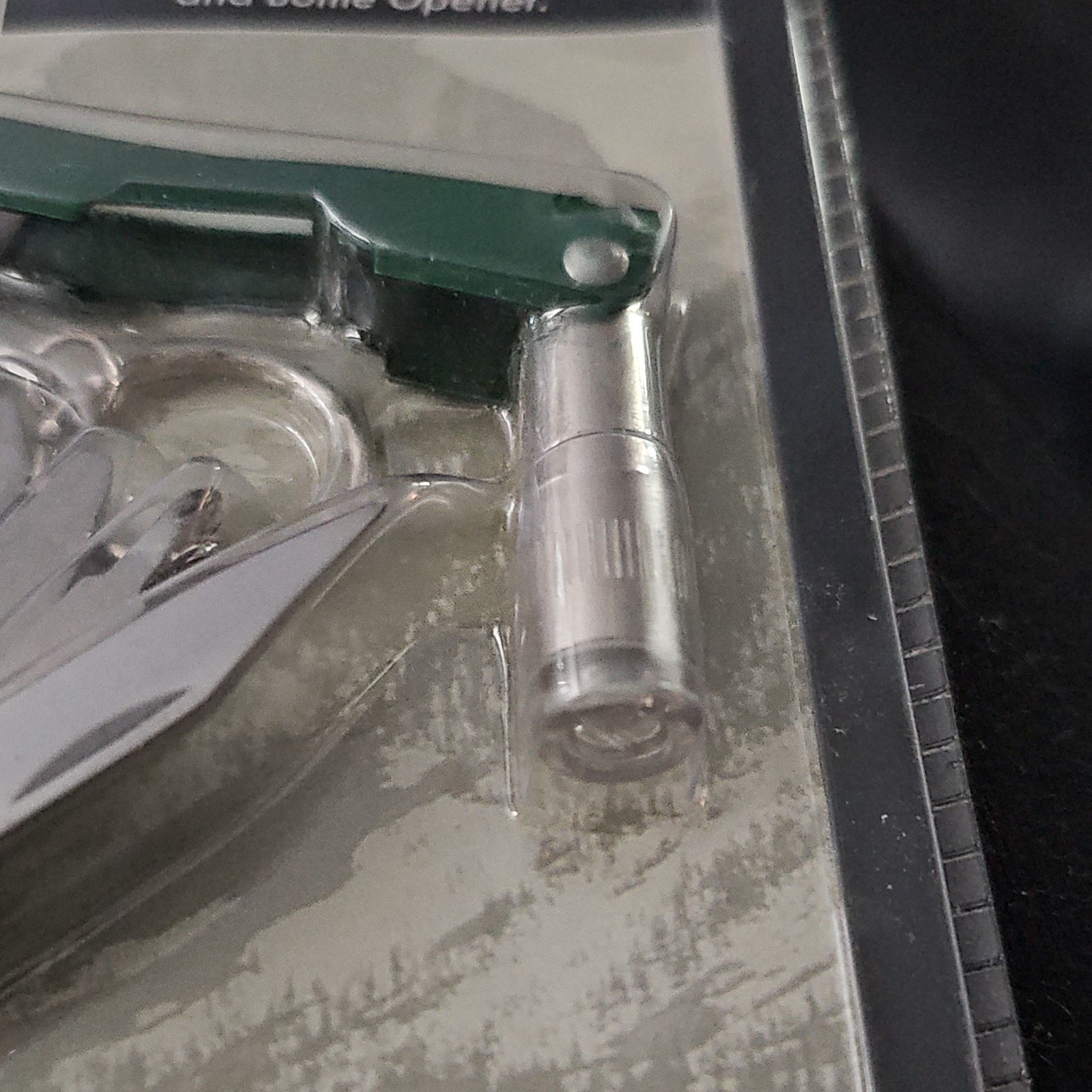 Cabeĺas Mini Multi Tool With LED Light