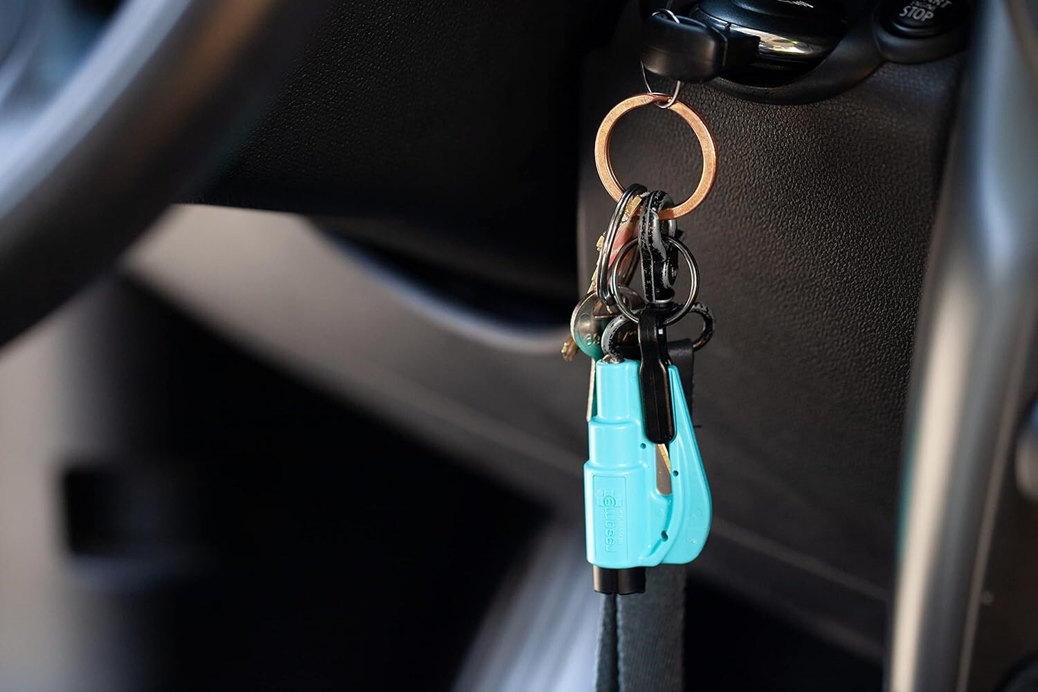 Herramienta De Escape Para Automóvil En Llavero Emergencia Cortador De Cinturón.