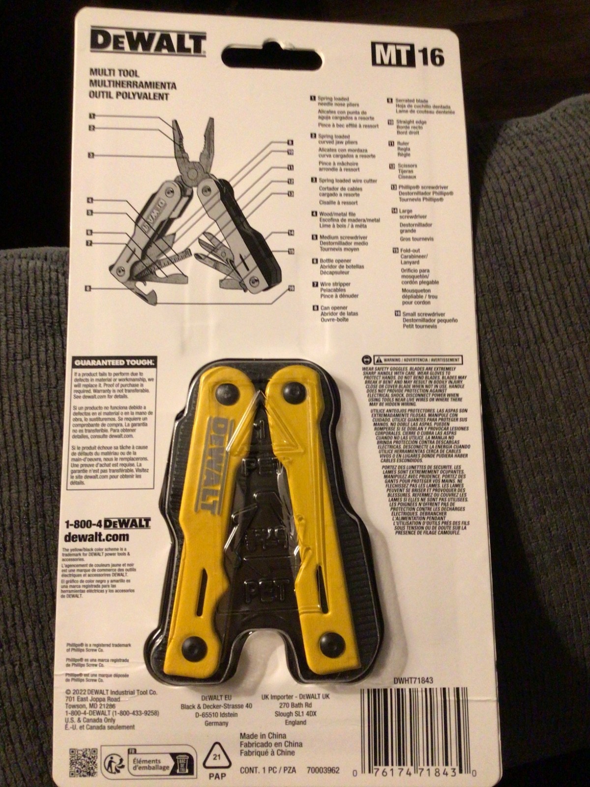New DEWALT MT16 Multi-Tool 16-FUNCTION Folding Pliers Knife with Screwdriver