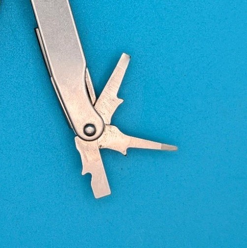 Leatherman Juice C2 Gray Knife Multi Tool! RETIRED!