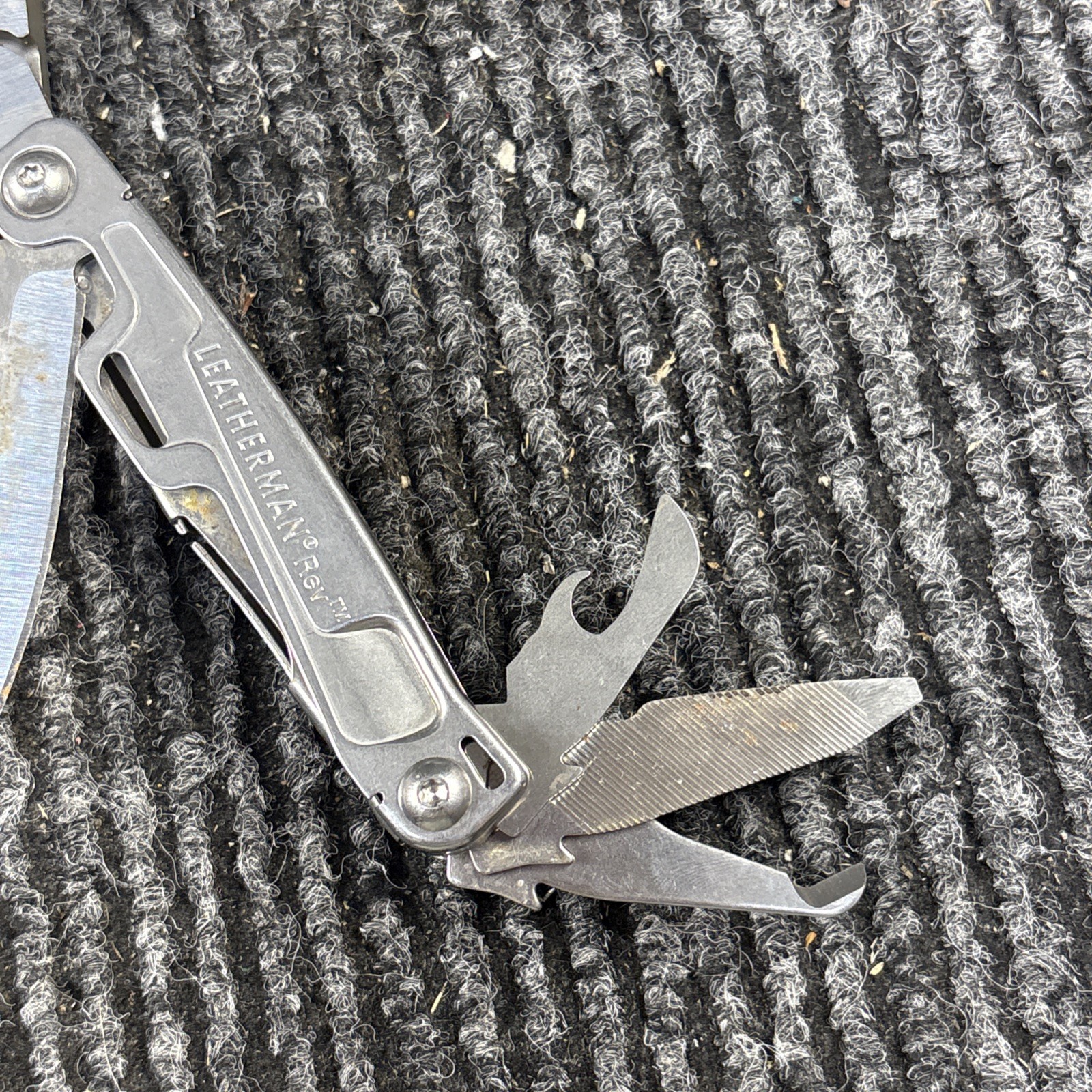 Leatherman Rev 3.8″ Multi-Tool, Stainless! USED (054)