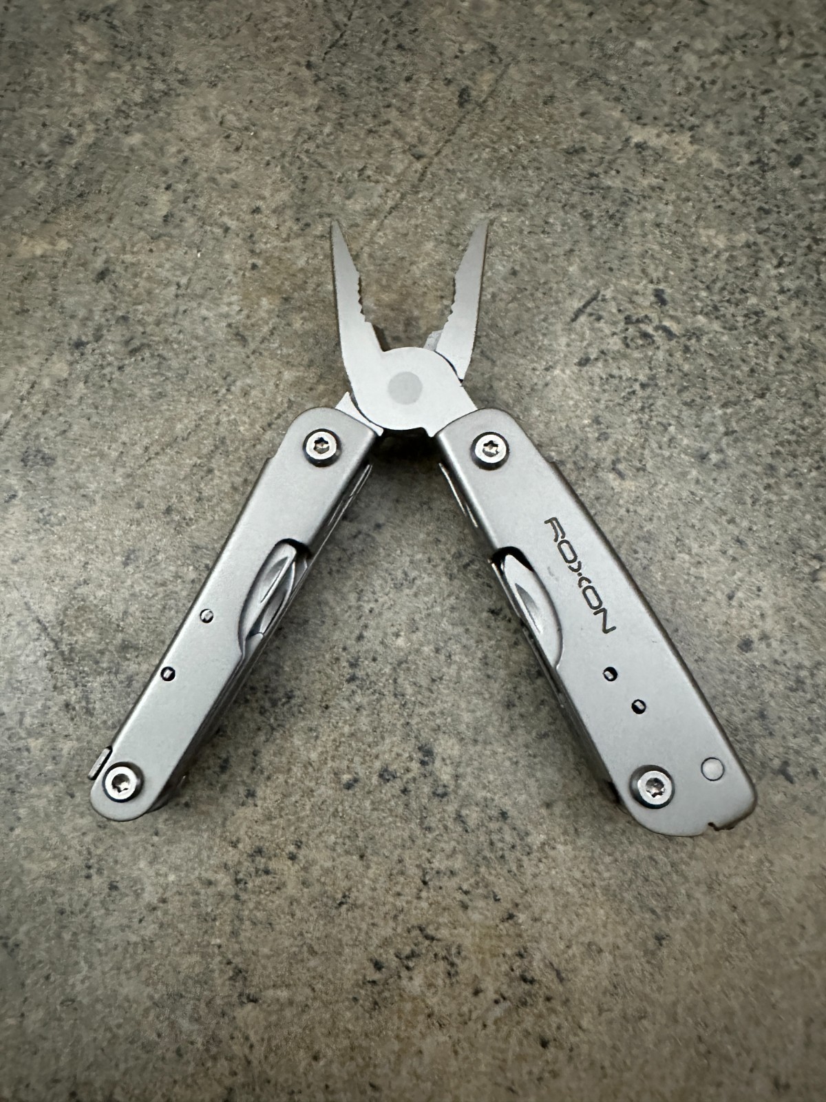 Roxon M2 14-in-1 Mini Multitool – 14 Tools – M2