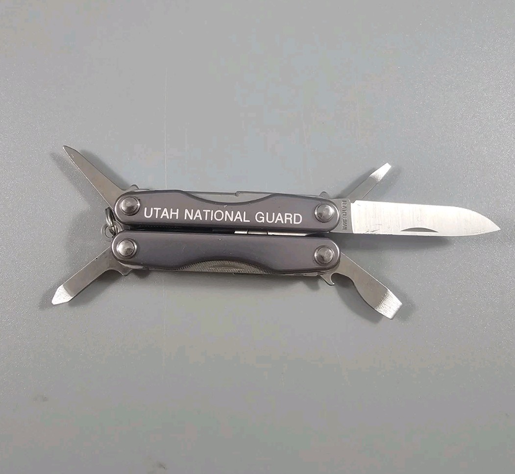 Leatherman Squirt P4 UTAH NATIONAL GUARD Gray Multi-tool Knife – Very Clean