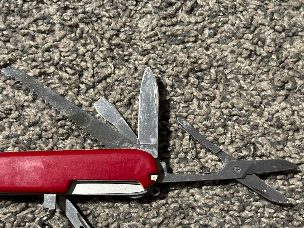 Red Victorinox Ranger Pocket Knife Swiss Army Explorer Multi-Tool Blades – FS !!