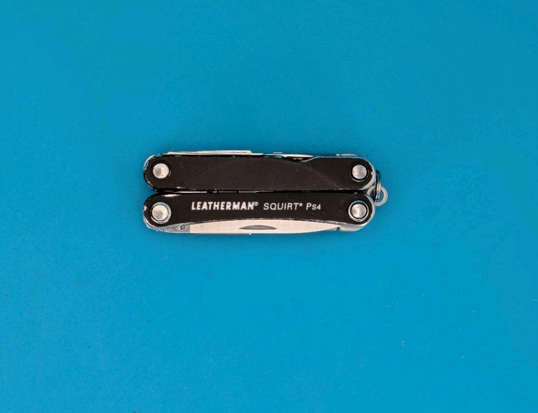 Leatherman SQUIRT PS4 Multi-Tool With Pliers Scissors Knife BLACK!