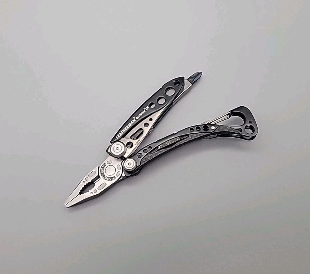 Leatherman Skeletool CX Multi-Tool – Dated 1018 – Plain Edge 154CM Blade