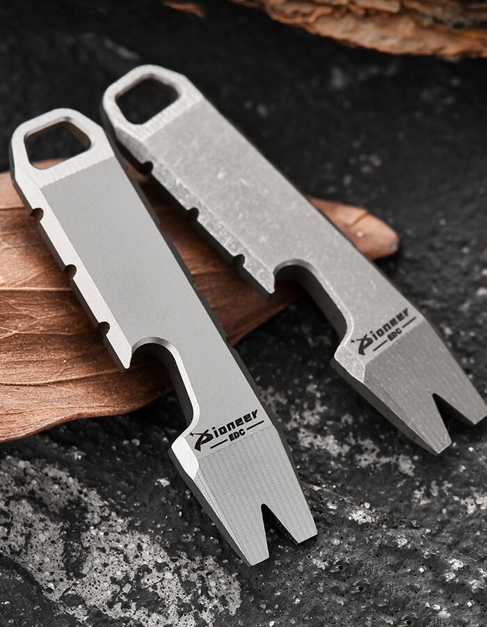 EDC Mini Ti Alloy Keychain Multi Tool Pocket Pry Bar Crowbar Opener Cutter
