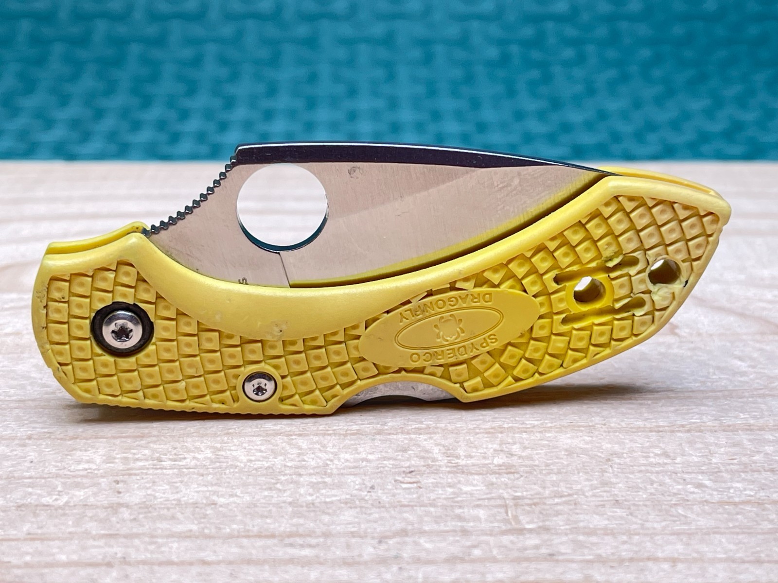 Spyderco Dragonfly Salt H1 Yellow Plain Edge Blade Folding Pocket Knife