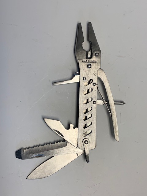 LOT of Multi-Tool and Knives, Winchester, Gerber, Frost, Tac-Force, Maxxam READ