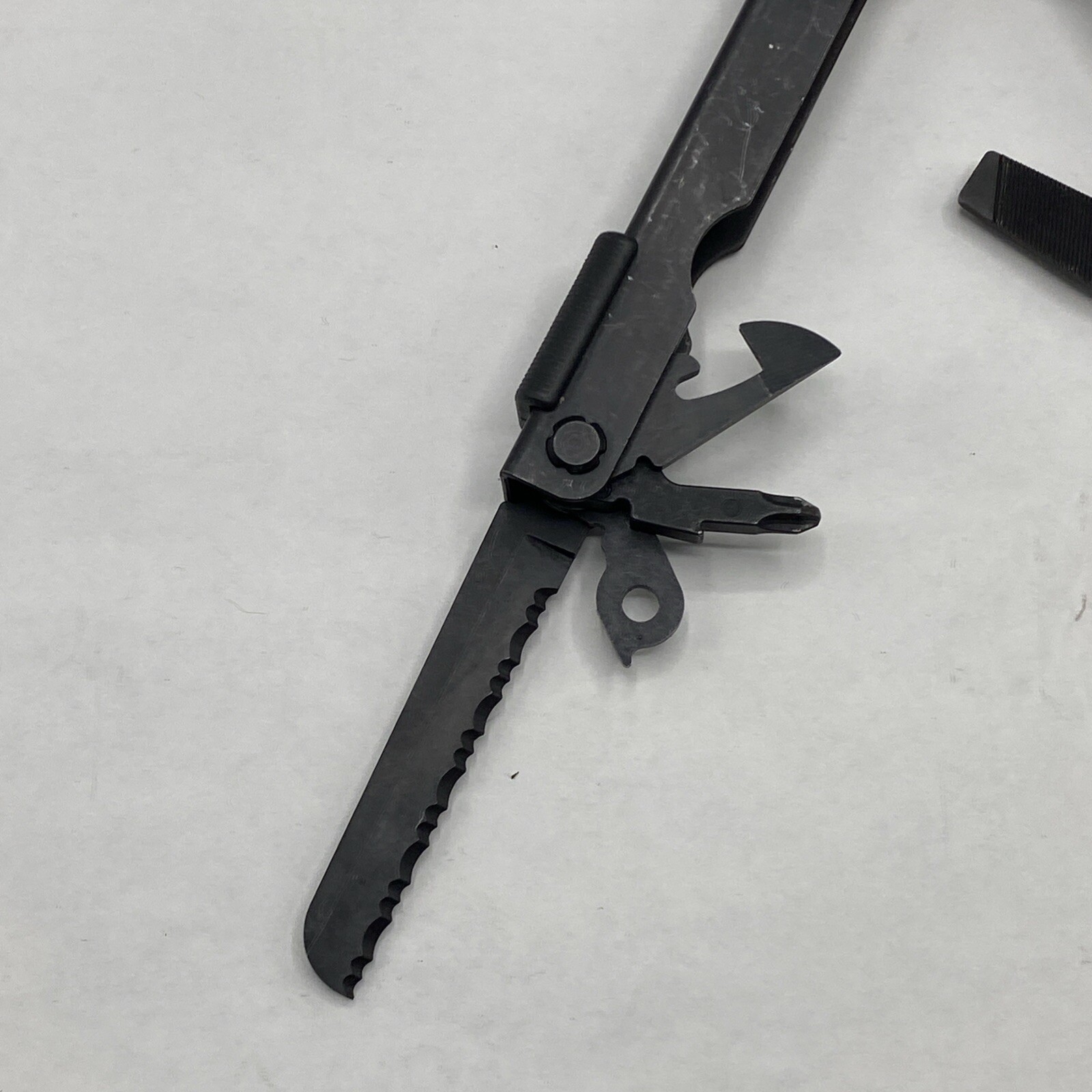 Gerber MP 600, Carbide Cutters, Needlenose – Black