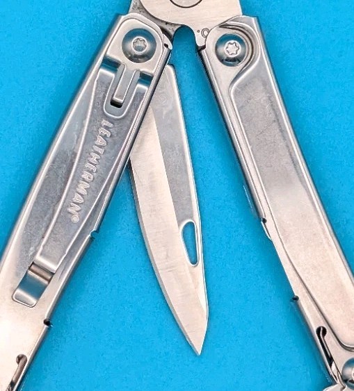 Leatherman Rev 3.8″ Multi-Tool, Stainless!