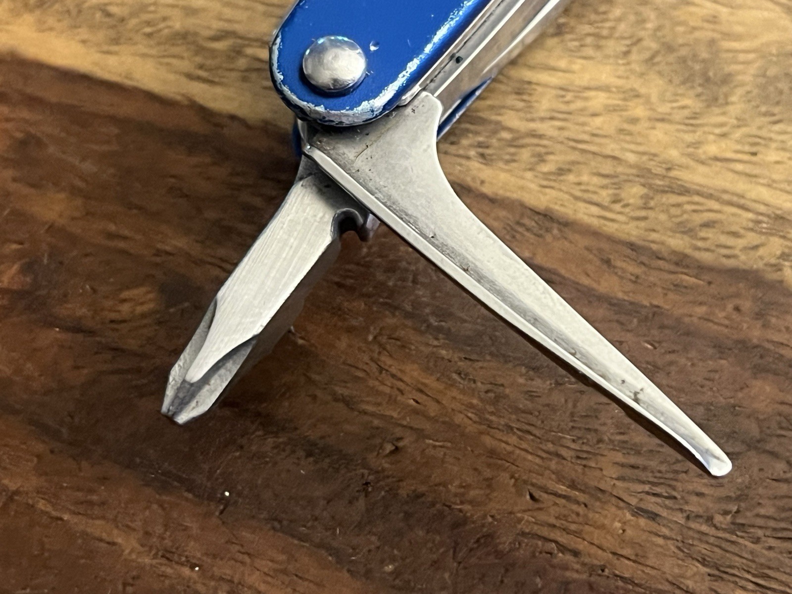 Retired Leatherman Juice CS4 Blue 15-In-1 Retired Multi-Tool Knife DISCONTINUED