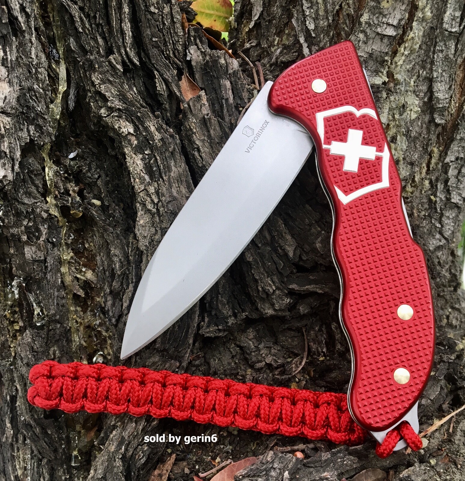 Swiss Army Knife Hunter Pro Clip & Lanyard, Red Alox, Victorinox, 0.9415.20 NIB
