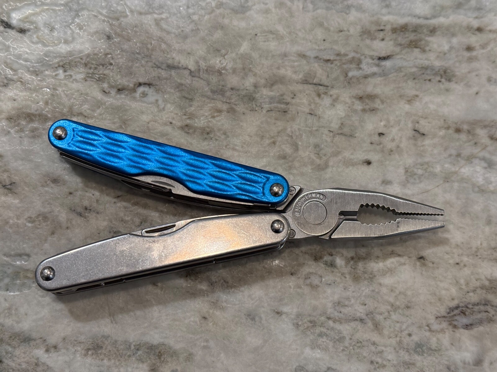 Leatherman Juice CS4 Columbia Blue Discontinued USA