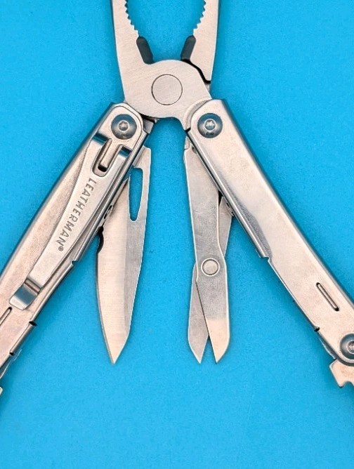 LEATHERMAN WINGMAN MULTI-TOOL! WITH SHEATH! FREE SHIPPING!