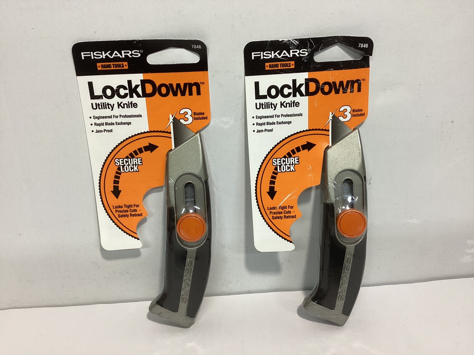 2 Fiskars Lock Down Utility Razor Knife Model 7846 New