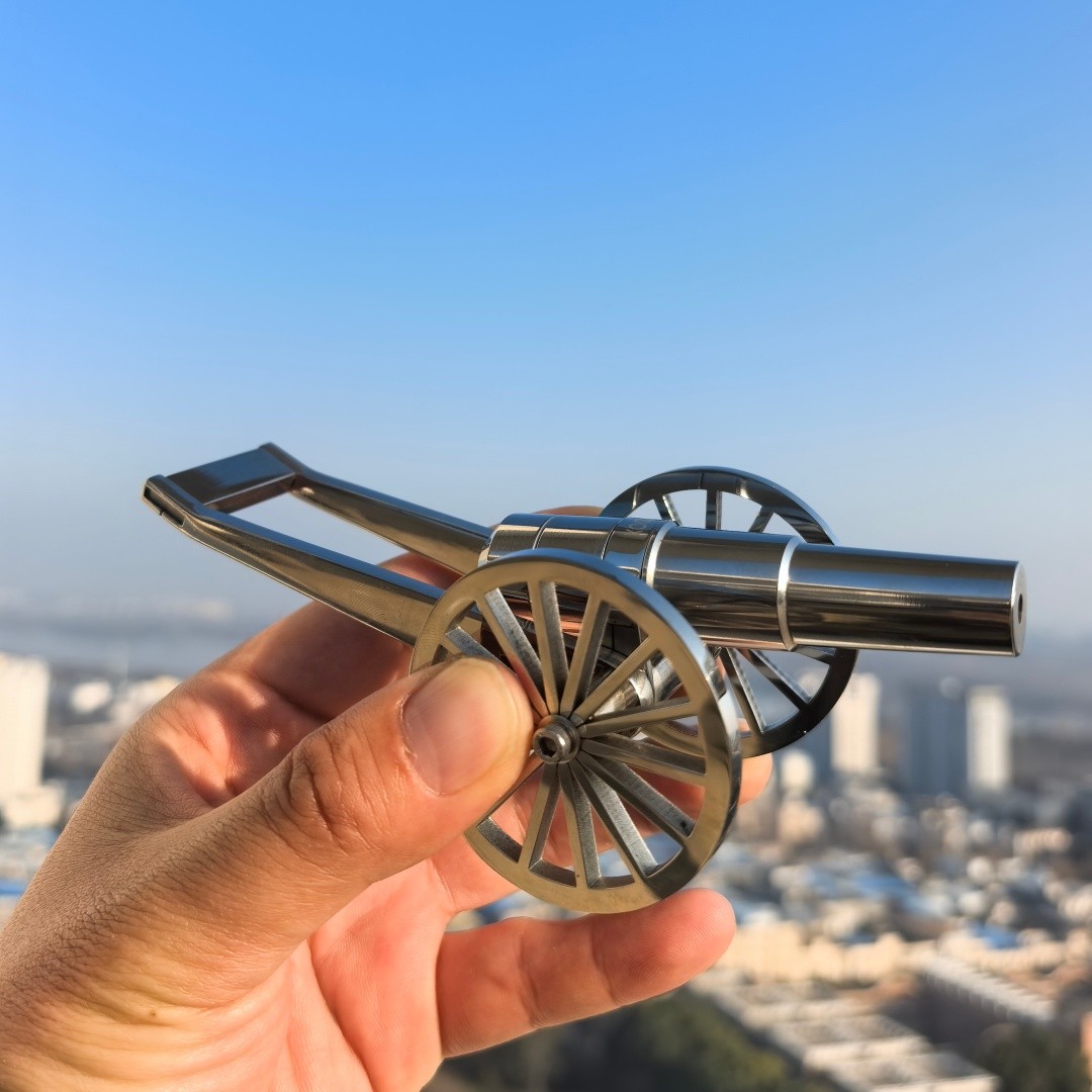 Stainless steel Handicrafts Retro European artillery Model EDC Toy