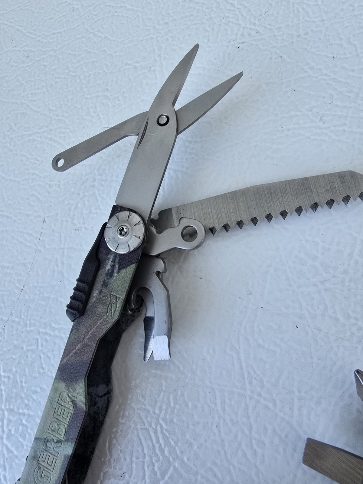Gerber Diesel Camo Multi-Plier Multi Tool Needle Nose w/ Gerber Sheath