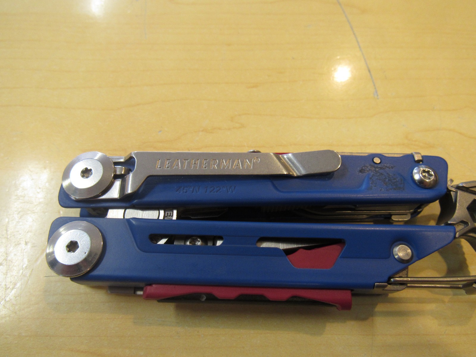 Leatherman SIGNAL Multi-Tool, 19 Tools – Blue Used But In Great Shape.