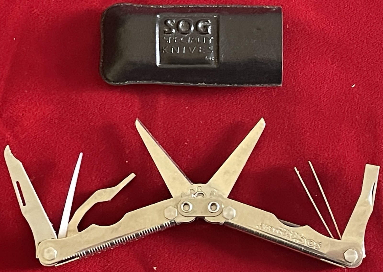 SOG CrossCut Mini Multi-Tool w/Sheath – Tweezers, Toothpick, Scissors & More!!!!