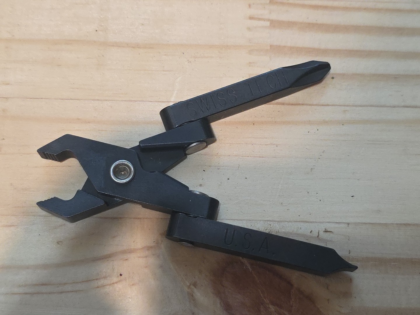 Swisstech Microtechincian Multi Tool
