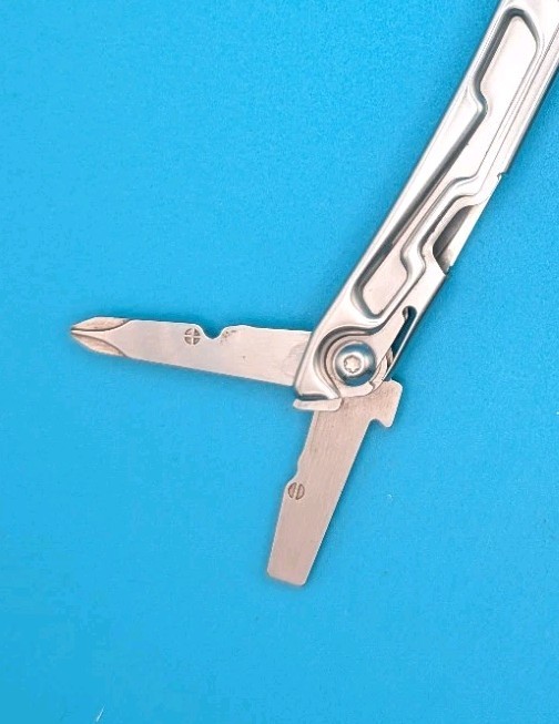 Leatherman Rev 3.8″ Multi-Tool, Stainless!