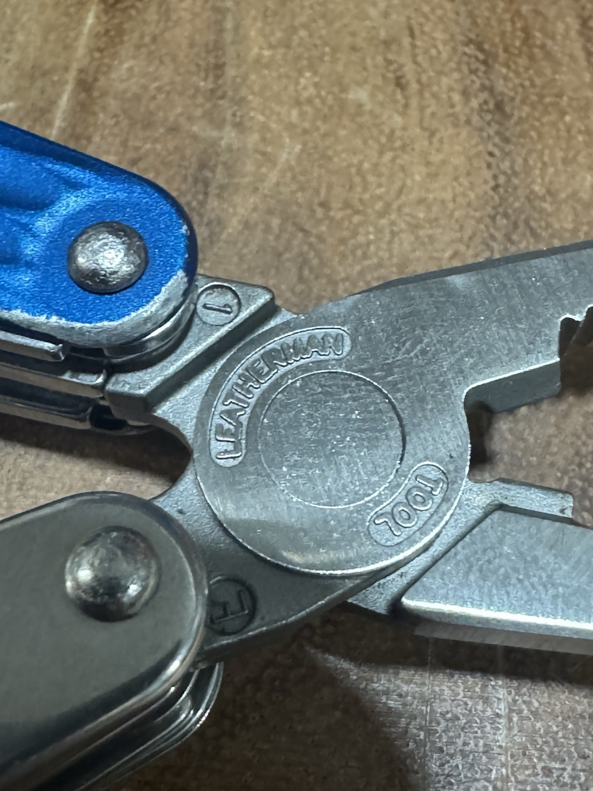 Leatherman Juice CS4 EDC Multitool