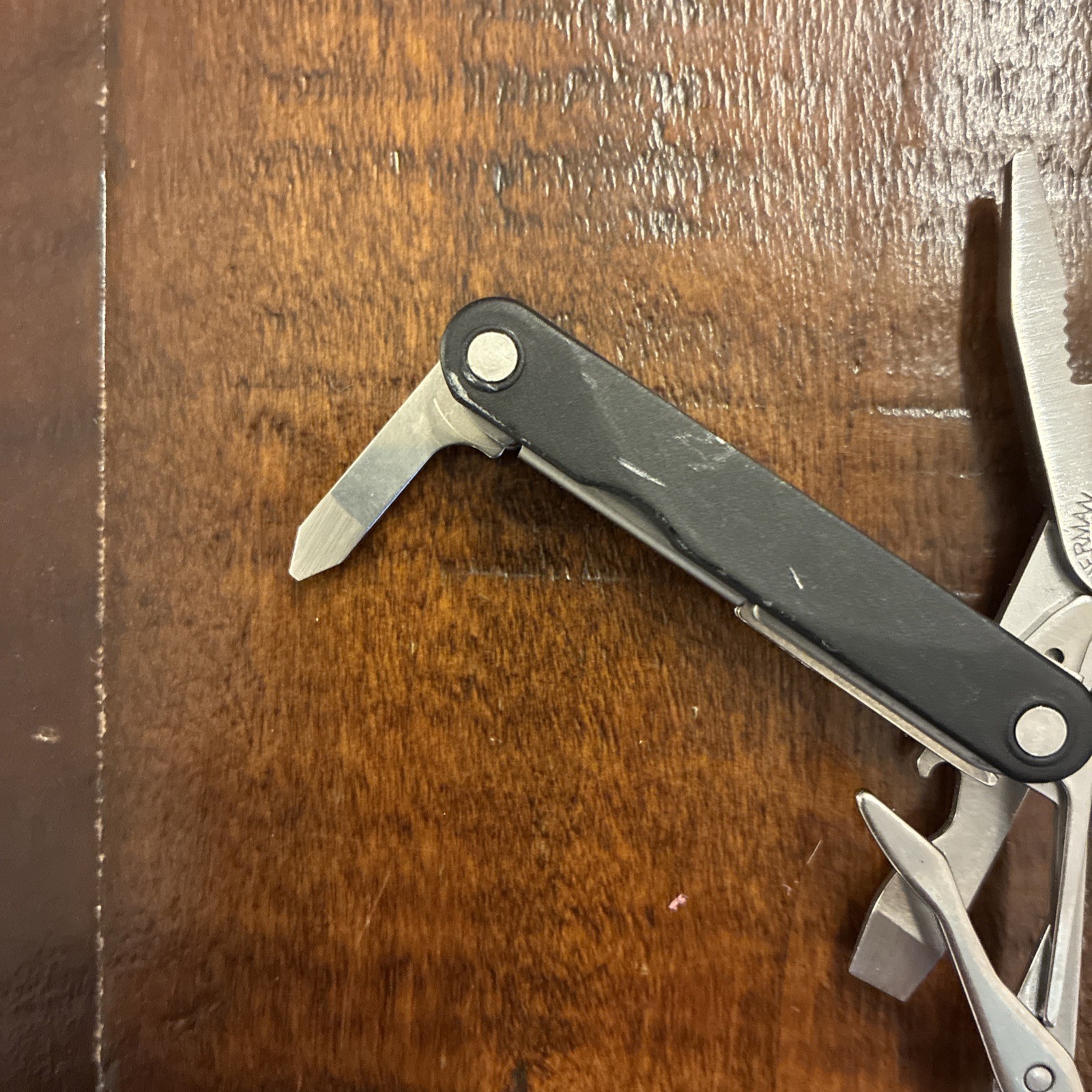 Leatherman Squirt PS4 Multi Tool, Knife, Pliers – Black – Excellent