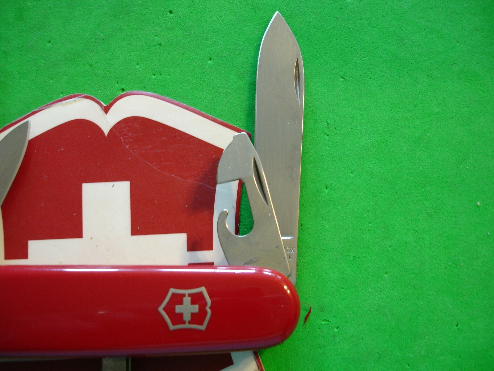 VICTORINOX 91mm RED CAMPER 13 FUNCTION ESSENTIAL OUTDOOR SWISS ARMY POCKET KNIFE