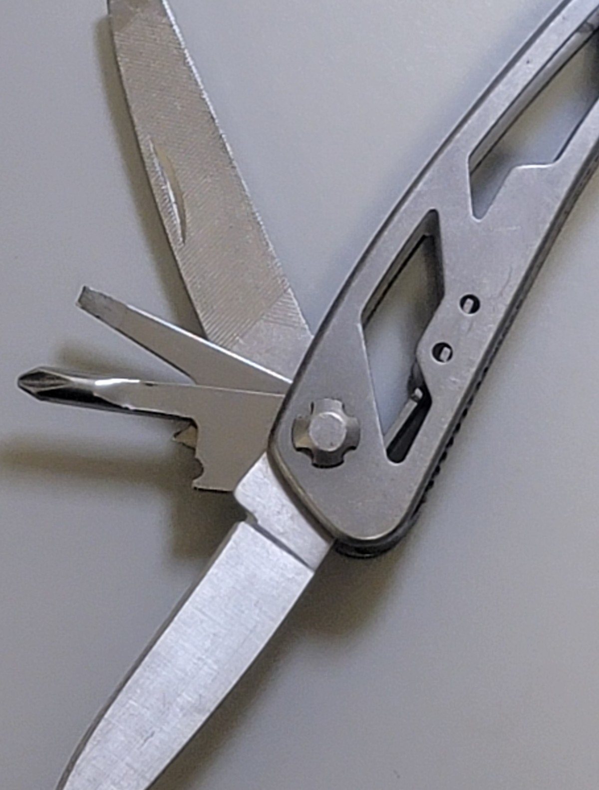 Stanley Multi Tool 2CR 12 in 1 Pocket Knife Pliers Saw Screwdriver File