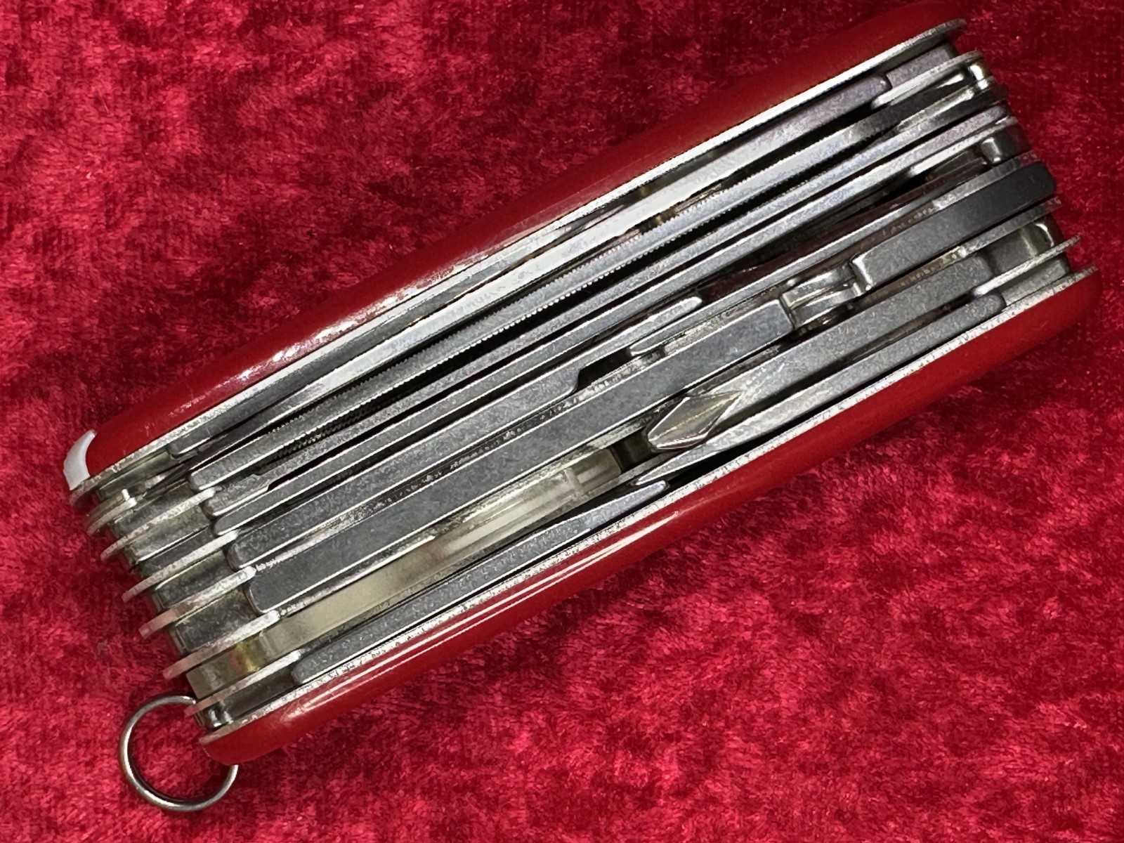 Victorinox SwissChamp Red Swiss Army Knife 91mm 33 Function 22 Tool 8 Layer(683)