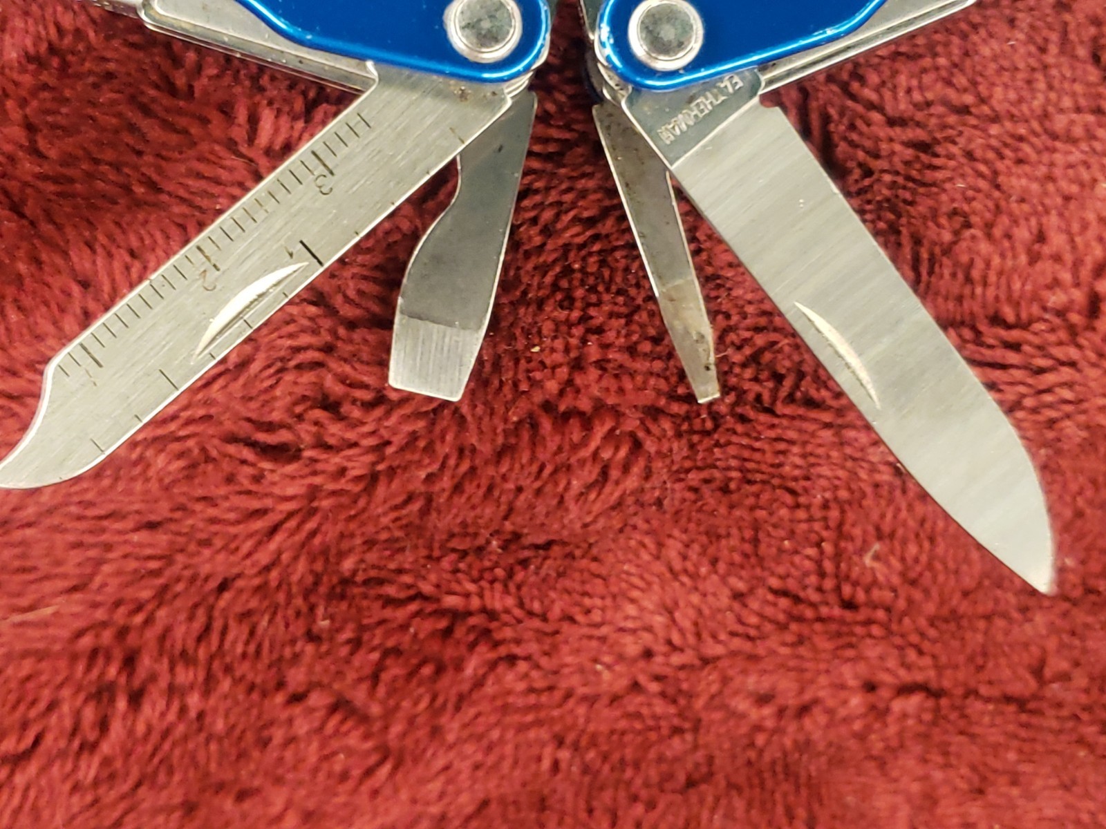 🔪 Leatherman Squirt S4 Multi-Tool Blue