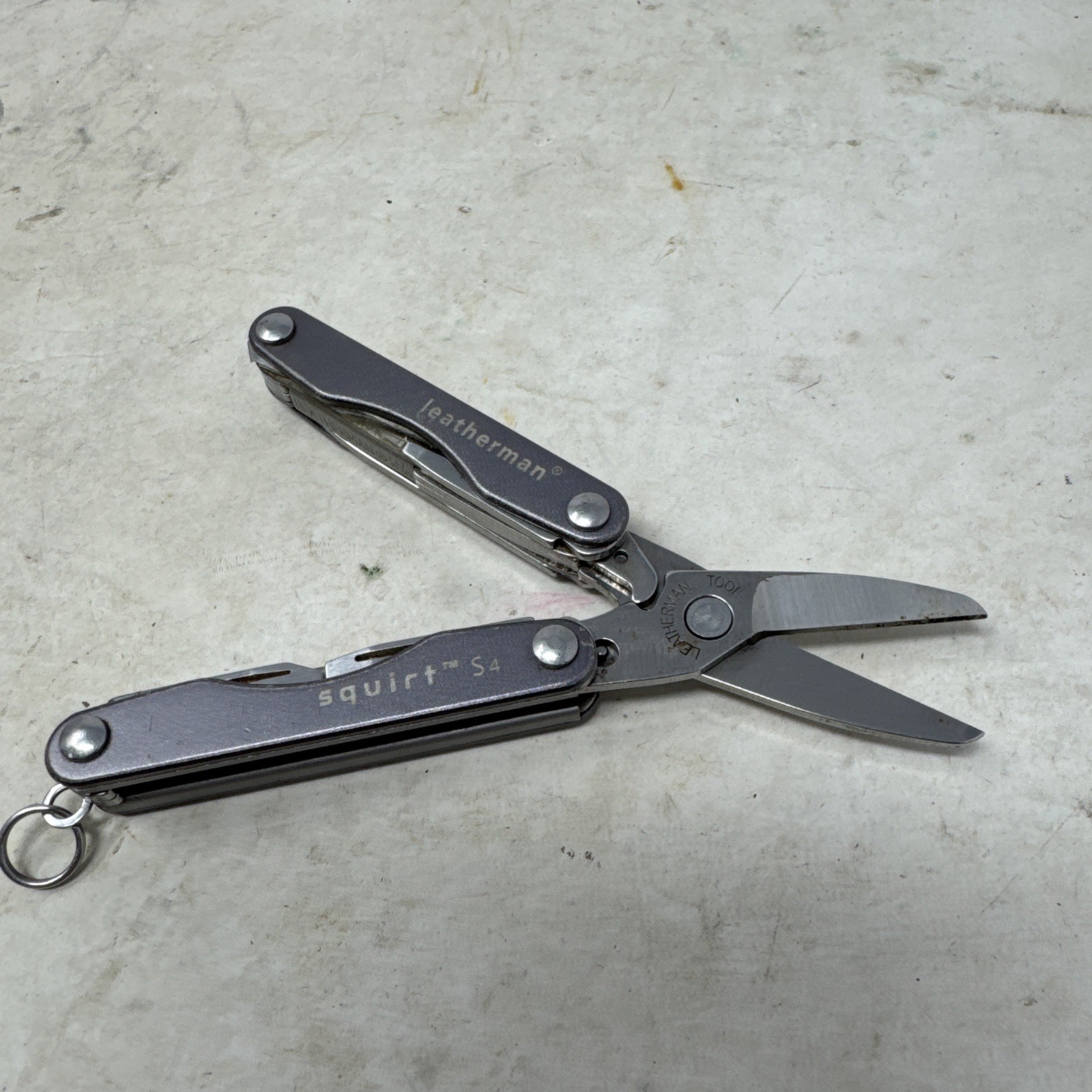 Leatherman Squirt S4 Multi-Tool Scissor Pocket Knife Grey Stainless