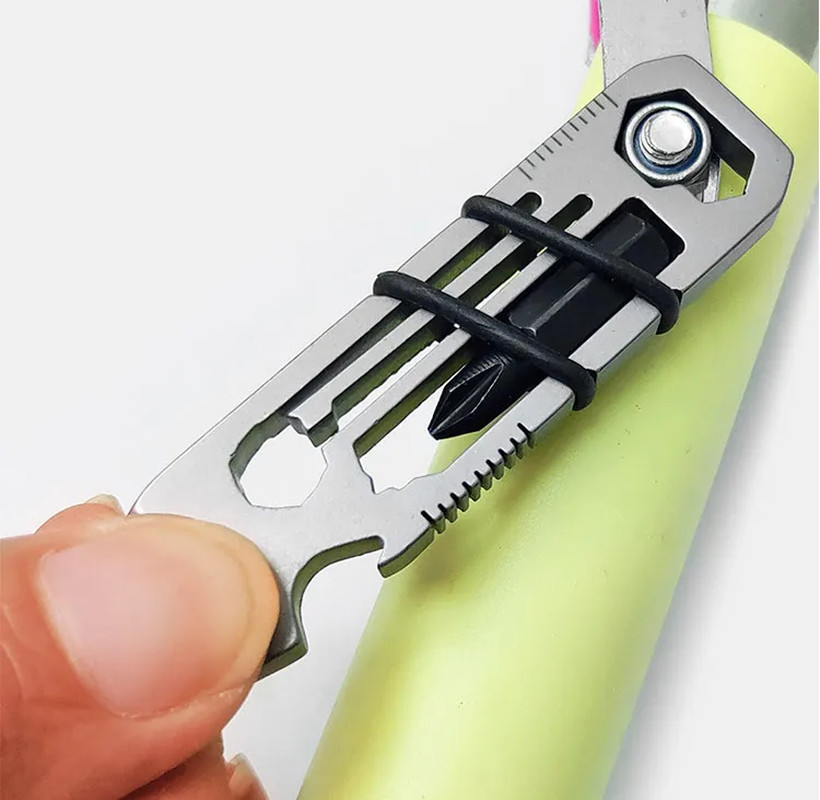 Outdoor EDC Gadget, Keychain Pendant Multi-Functional Combination, Mini Crowbar,