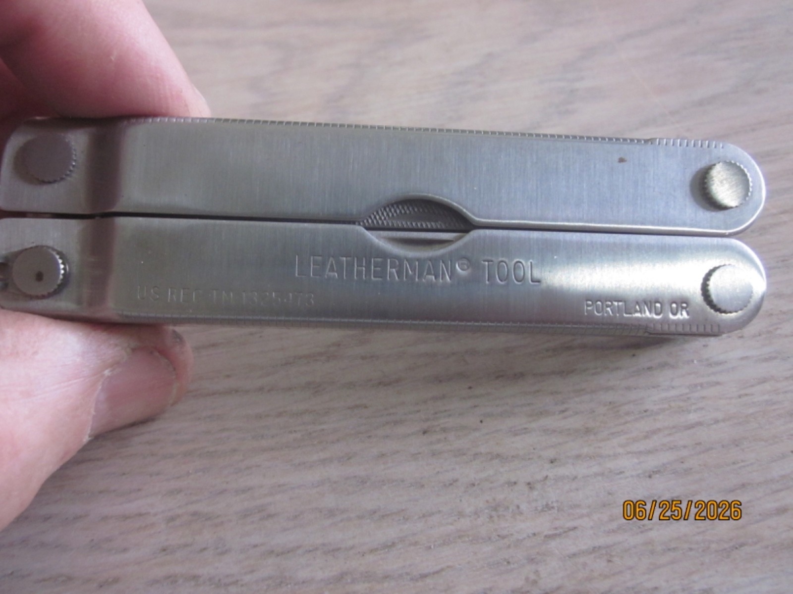 VTG ORIG. LEATHERMAN DATED 03-1995 MULTI PLIERS TOOL W/BROWN CASE “LOOKS UNUSED”