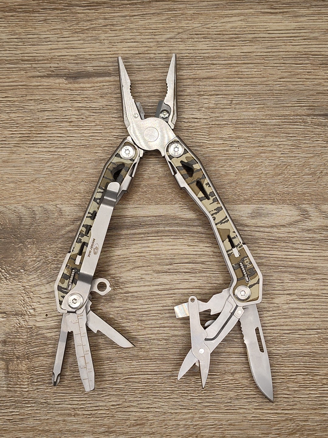 MOSSY OAK Multi-tool Multi Function Pliers Pocket Size Camo