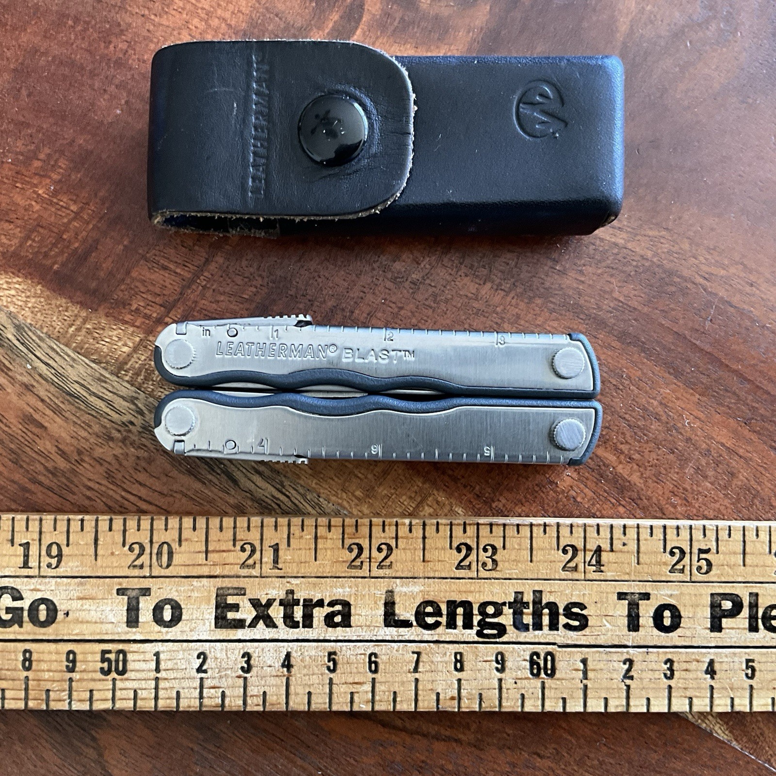 RETIRED Date Code 0607 (June 2007) Leatherman BLAST Multi-Tool w Leather Sheath