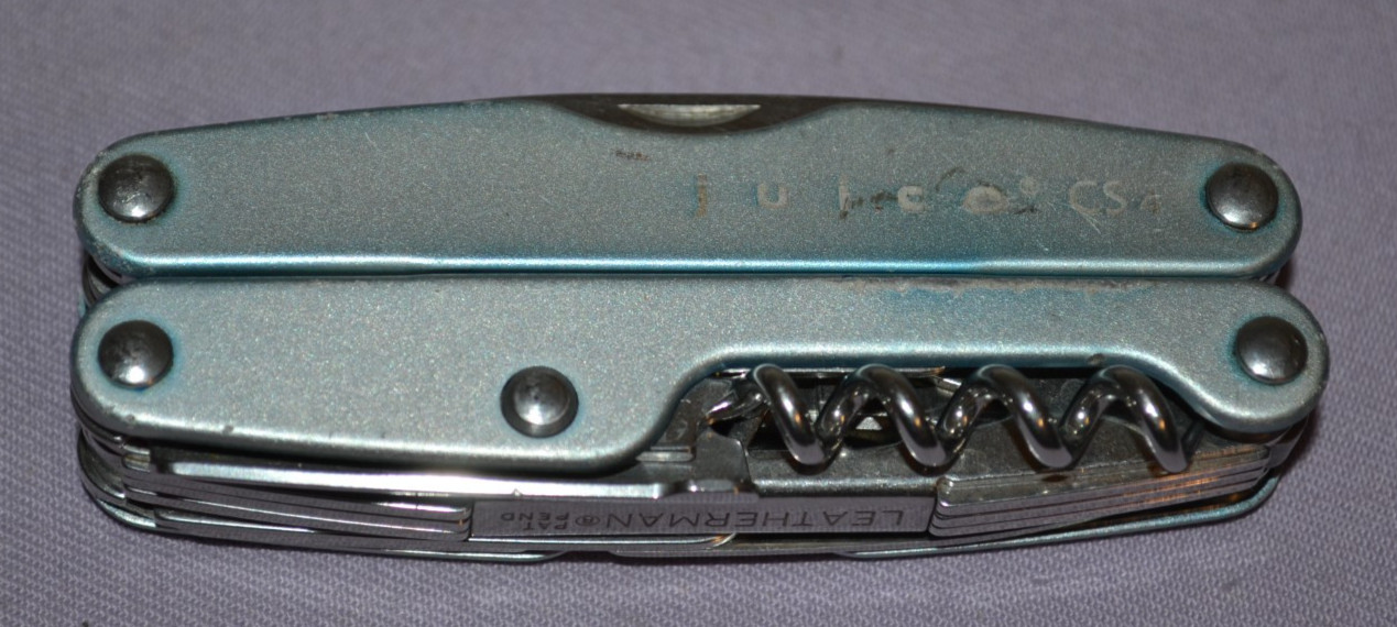 OEM Leatherman Juice CS4 Blue Multi-Tool Knife, Pliers Scissors, Other Tool-Good