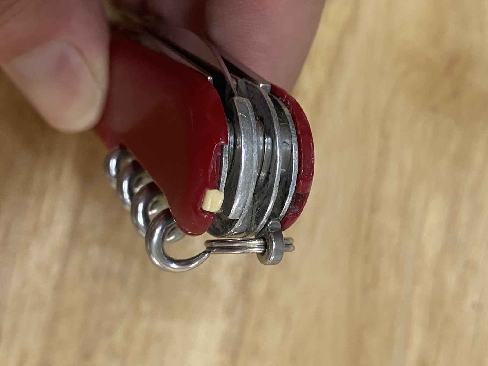 Wenger Traveler Swiss Army Knife Red 7-Tool 2.5in Blade Scissors Corkscrew