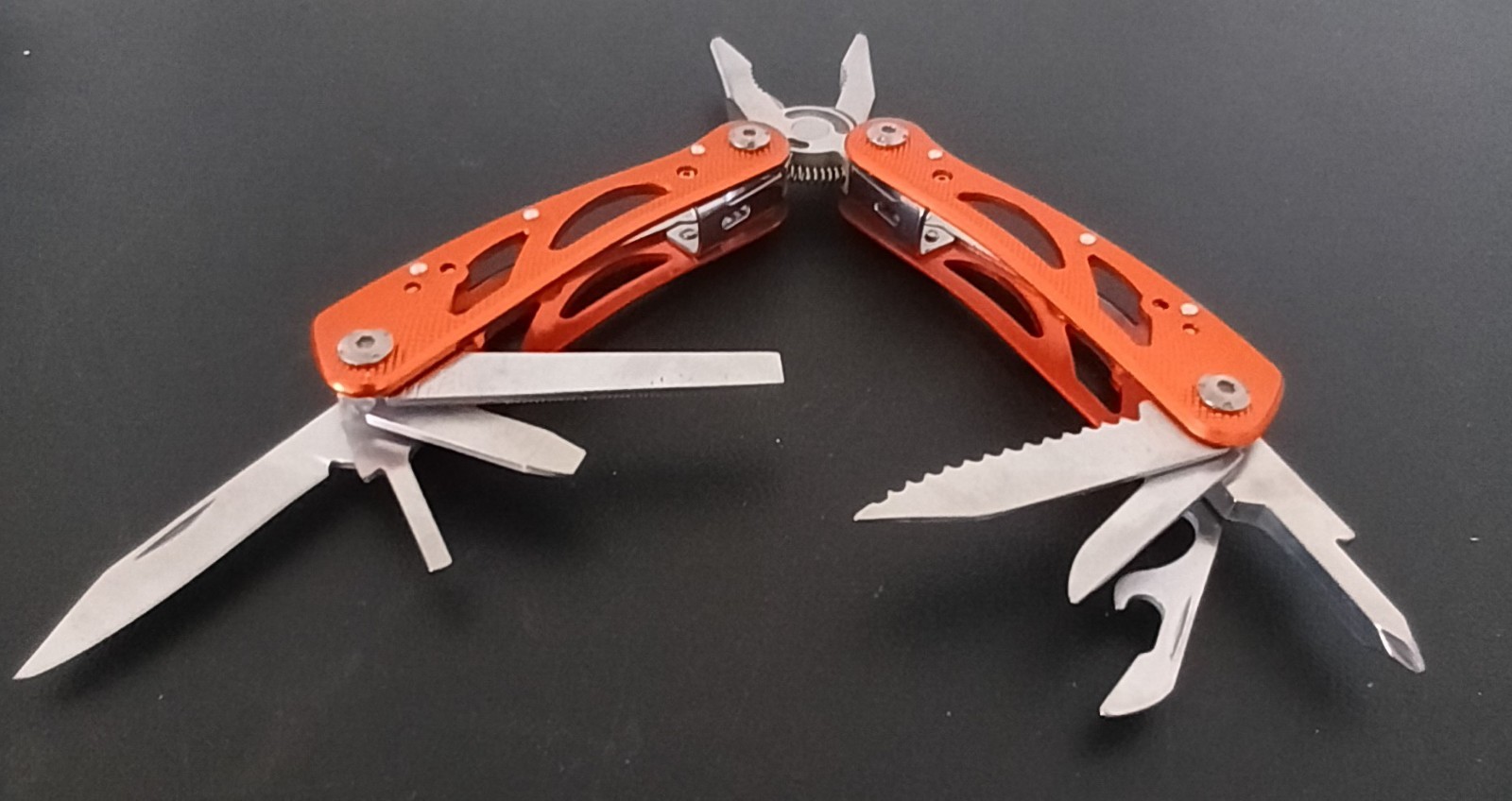 Quality Durable Stainless Steel – Orange Leatherman Multi Tool New Old Stock