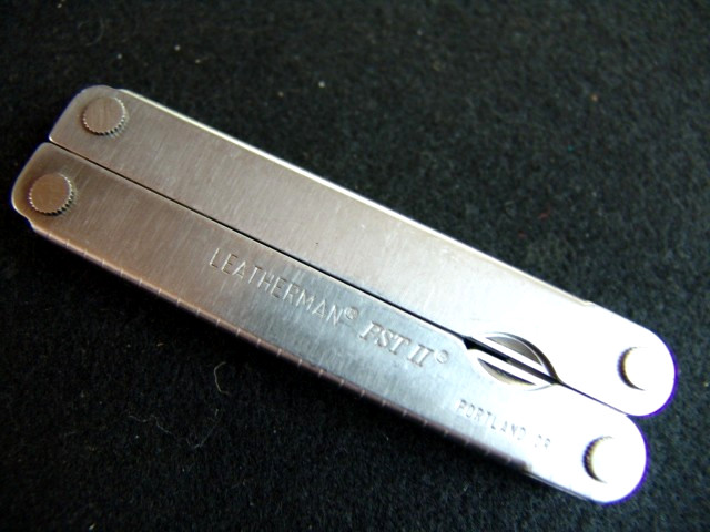 LEATHERMAN PST II -08-01-MULTI TOOL-w/LEATHER LEATHERMAN CASE-RETIRED COLLCTBLE