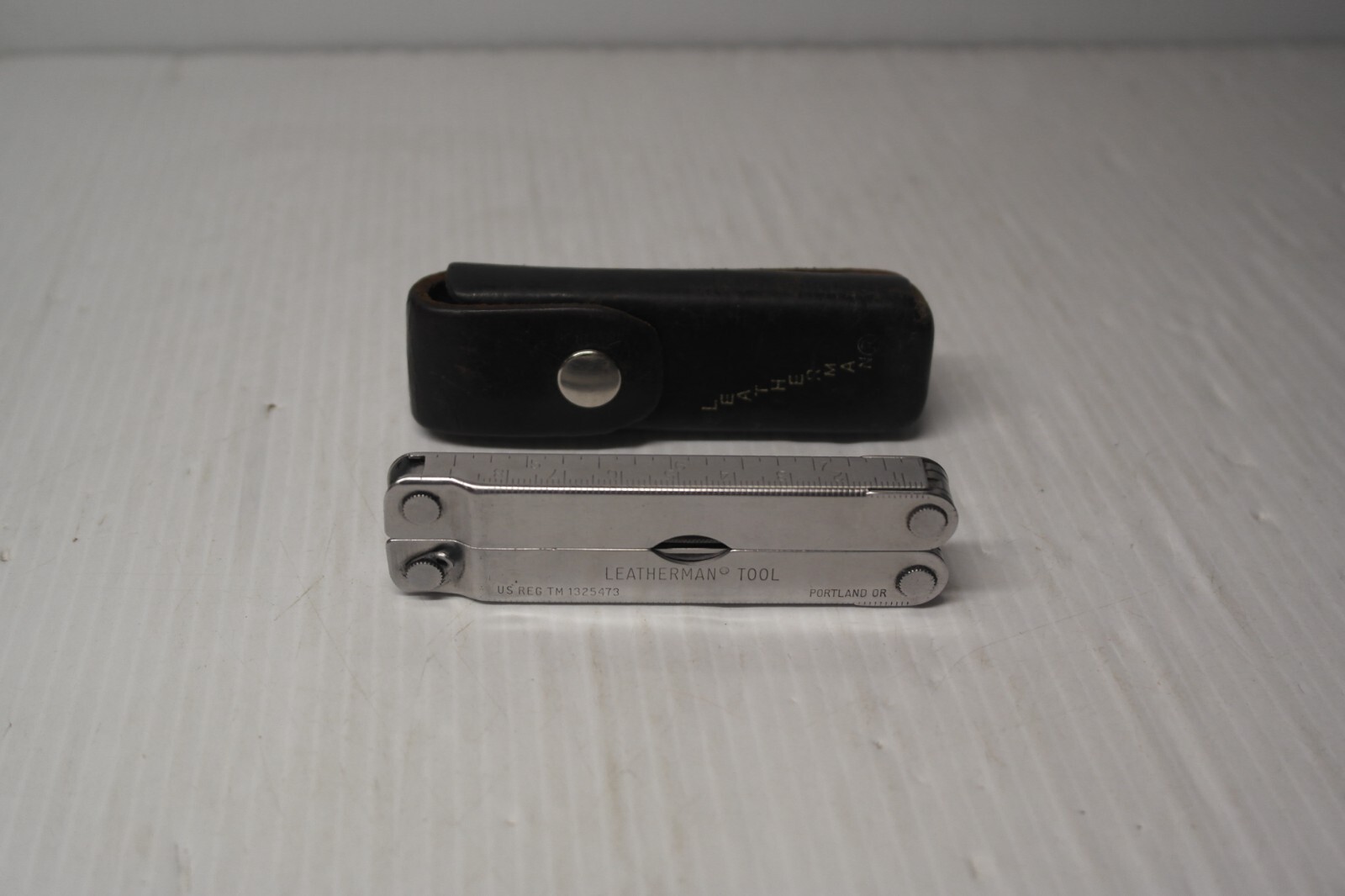 VTG Original Leatherman Multi-Tool Portland Oregon 1325473 W/Sheath USA 4”