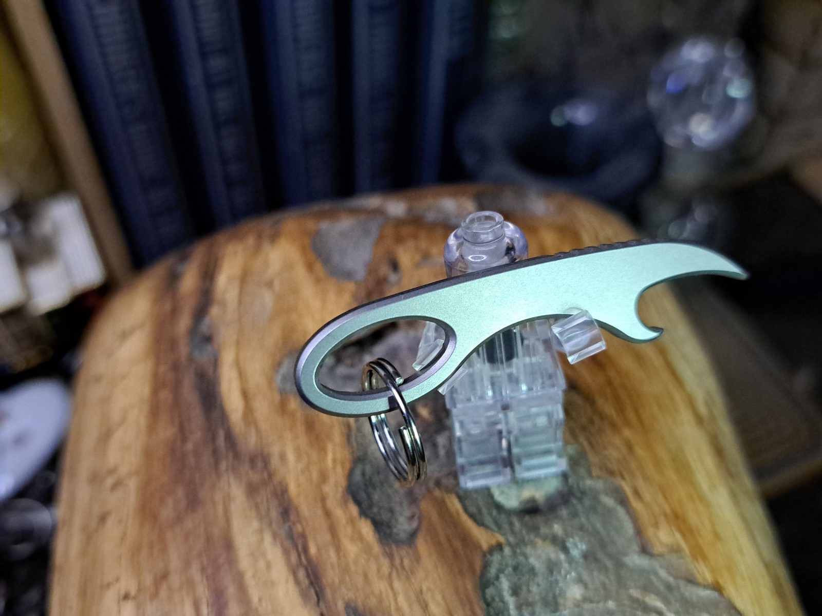 MINIMALIST MINI TITANIUM KEYCHAIN CLAW BOTTLE OPENER
