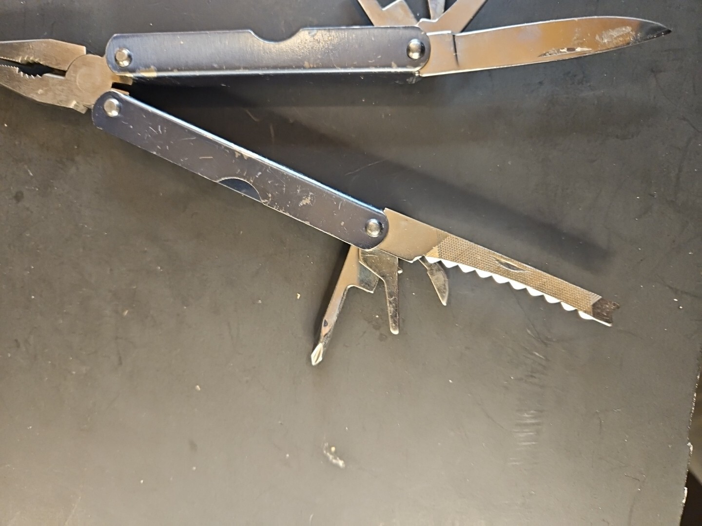 6″ Blue Multitool