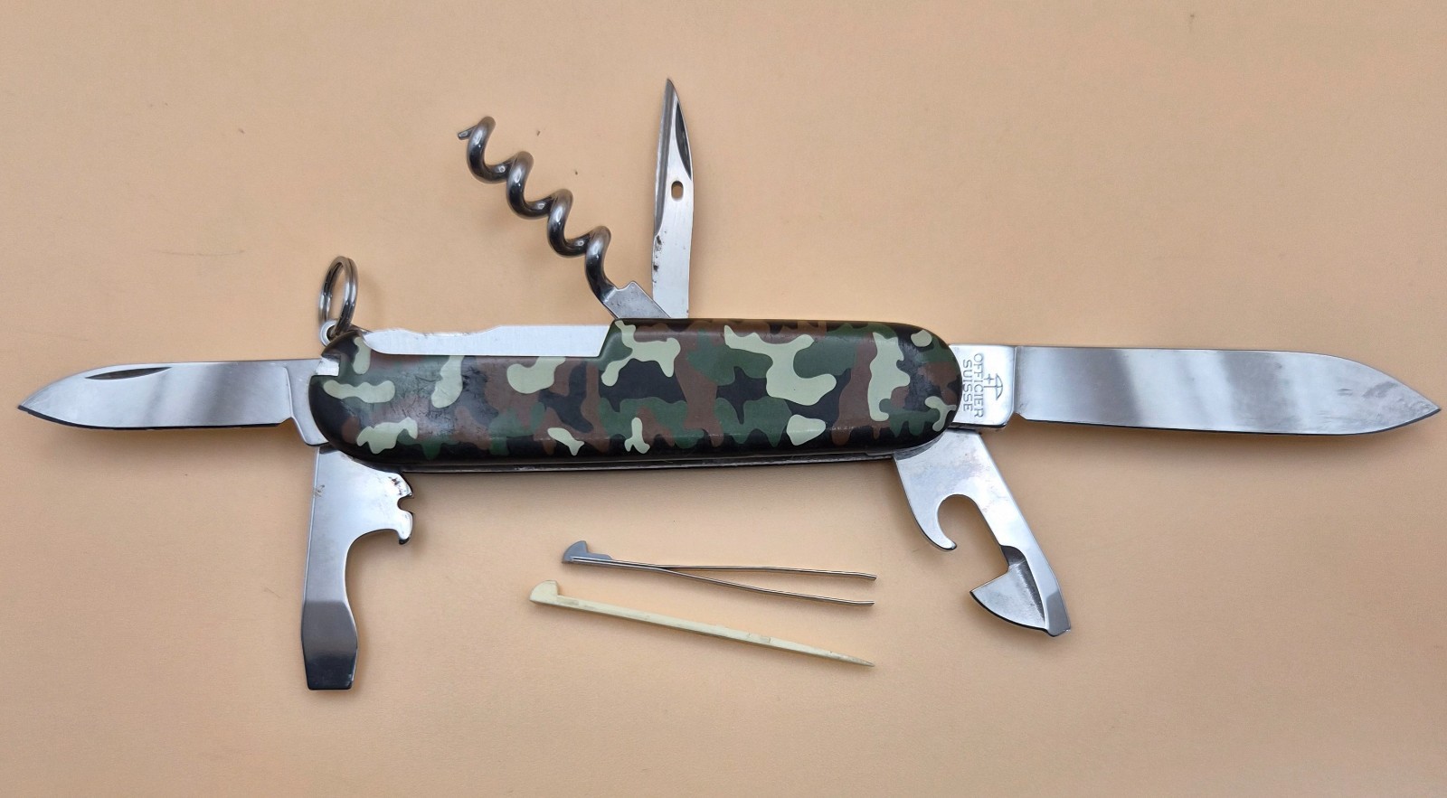Victorinox SPARTAN Swiss Army Knife Camo – Good Condition (002)