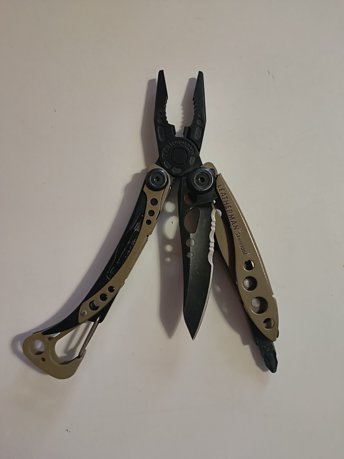 Leatherman Skeletool Coyote Tan multi tool Discontinued