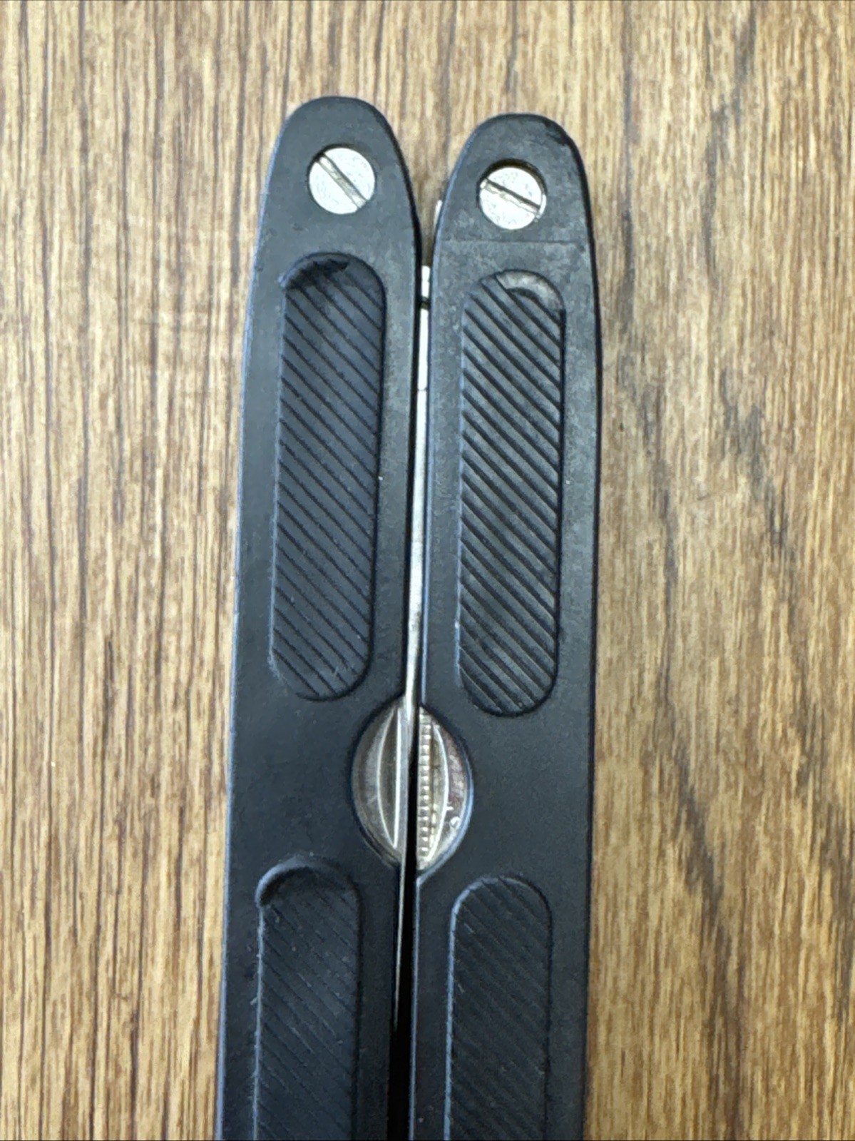 11-in-1 multi tool Pliers Knife Opener File Survival Hunting Camping