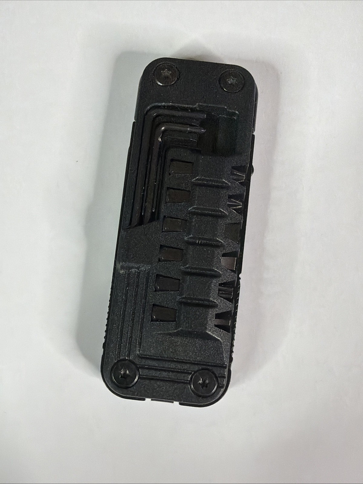 Multitool Knife 17 in 1Fire Starting Sticks, Bottle Opener, Saw Screwdrivers …